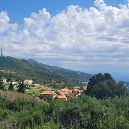 Casinhas Da Eira Caramulo Holiday home *